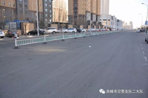 松山轄區(qū)部分道路交通設(shè)施 標(biāo)線進(jìn)行了改造,有的路口增添了電子警察